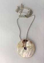 Load image into Gallery viewer, Circle Square Button Necklace