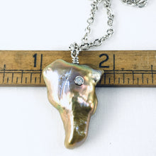 Load image into Gallery viewer, Opal in Pearl Necklace