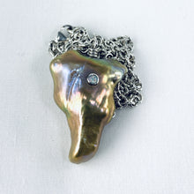 Load image into Gallery viewer, Opal in Pearl Necklace