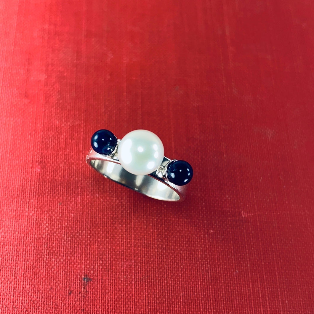 Tri Pearl and Sodalite Ring