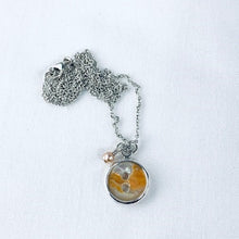 Load image into Gallery viewer, Goldlip Button Charm Necklace
