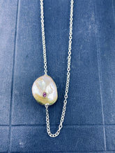 Load image into Gallery viewer, Gem Stud Pearl Slide Necklace
